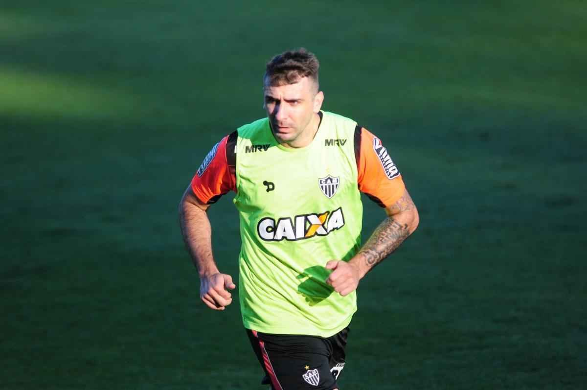 Jogadores se reapresentaram aps o empate contra o Flamengo, no Mineiro