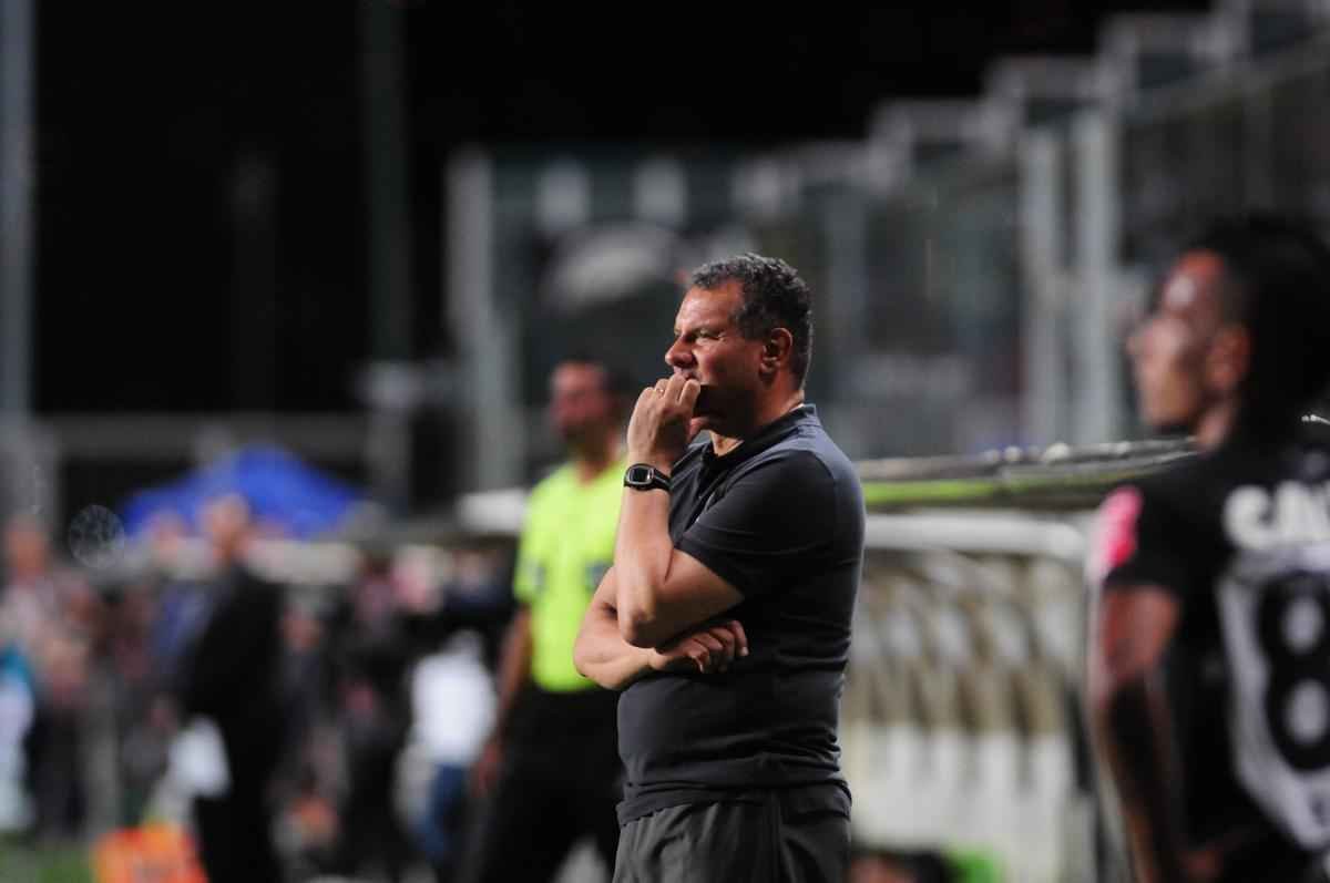 Fotos do jogo entre Atltico e Internacional no Independncia