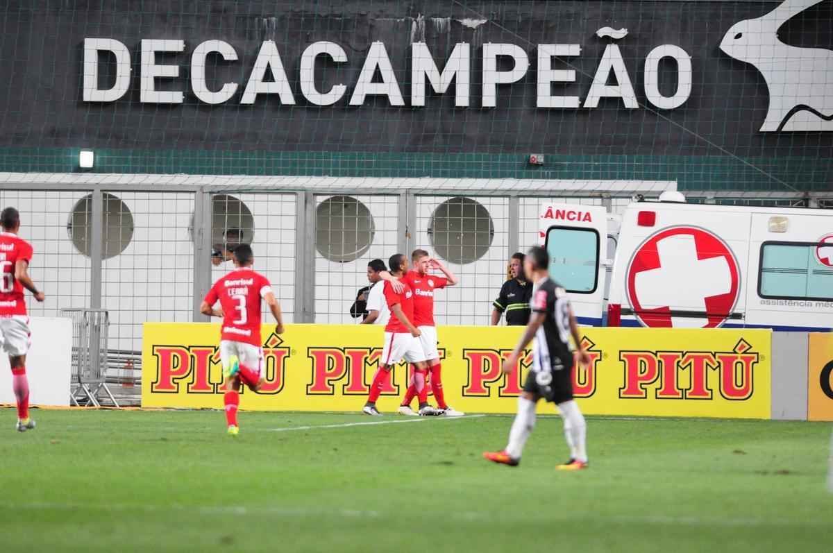 Fotos do jogo entre Atltico e Internacional no Independncia