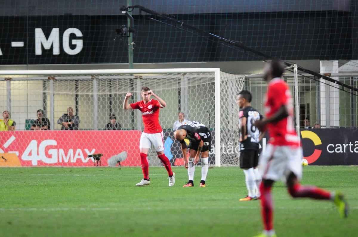 Fotos do jogo entre Atltico e Internacional no Independncia
