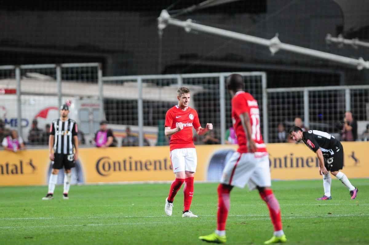 Fotos do jogo entre Atltico e Internacional no Independncia