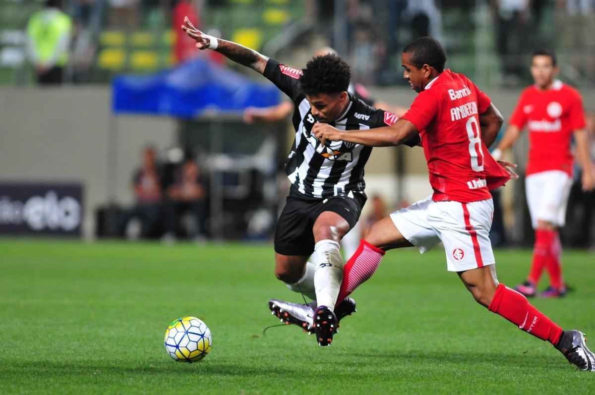 Fotos do jogo entre Atltico e Internacional no Independncia