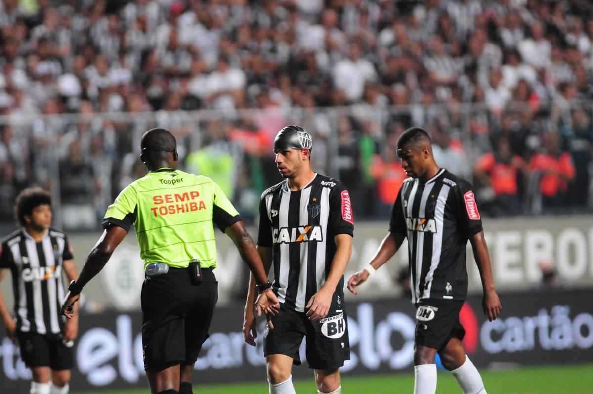 Fotos do jogo entre Atltico e Internacional no Independncia
