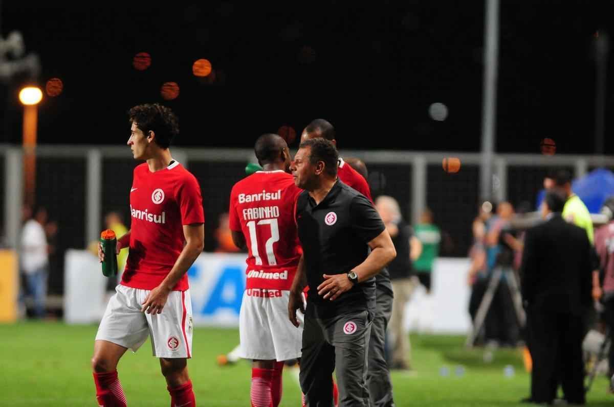 Fotos do jogo entre Atltico e Internacional no Independncia