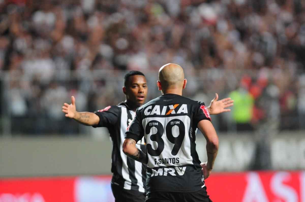 Fotos do jogo entre Atltico e Internacional no Independncia