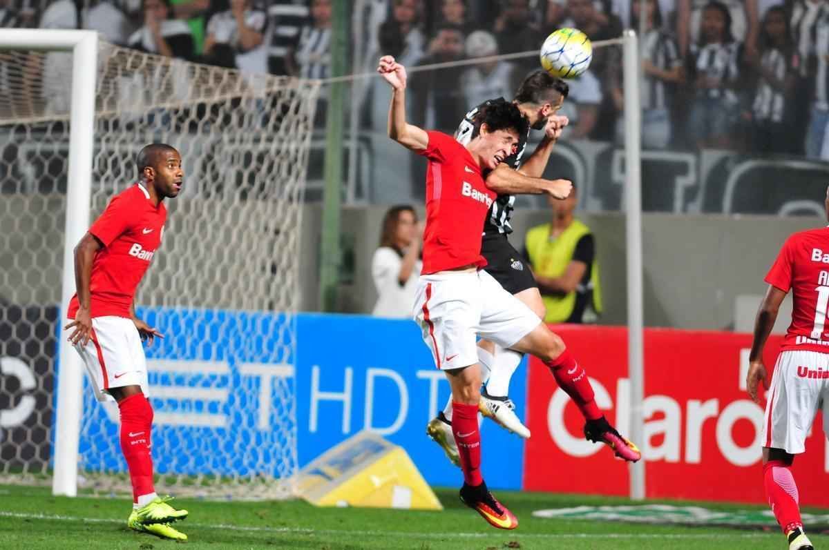 Fotos do jogo entre Atltico e Internacional no Independncia