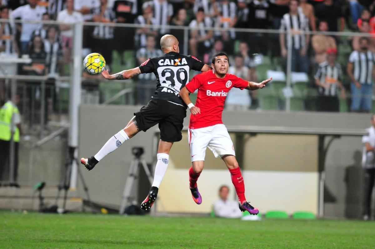 Fotos do jogo entre Atltico e Internacional no Independncia