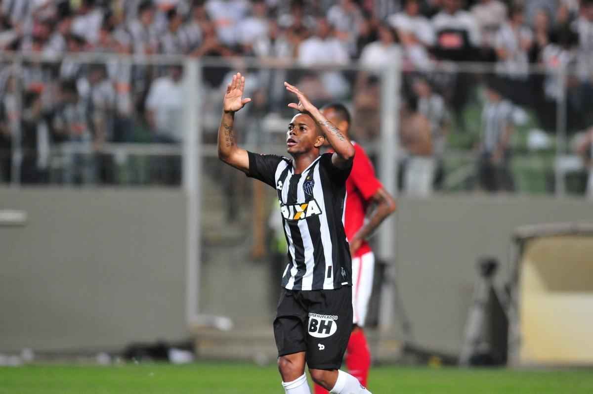 Fotos do jogo entre Atltico e Internacional no Independncia