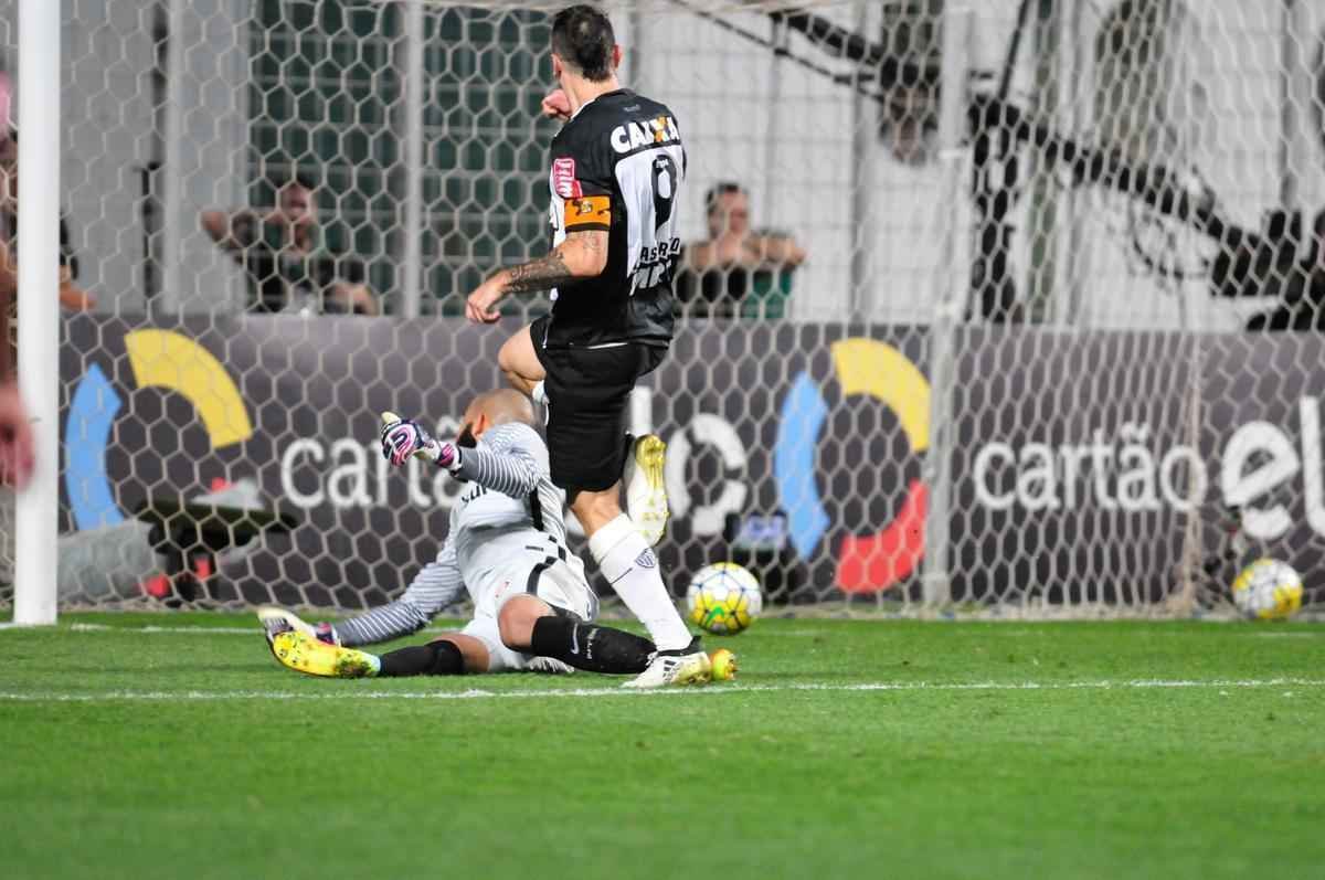 Fotos do jogo entre Atltico e Internacional no Independncia