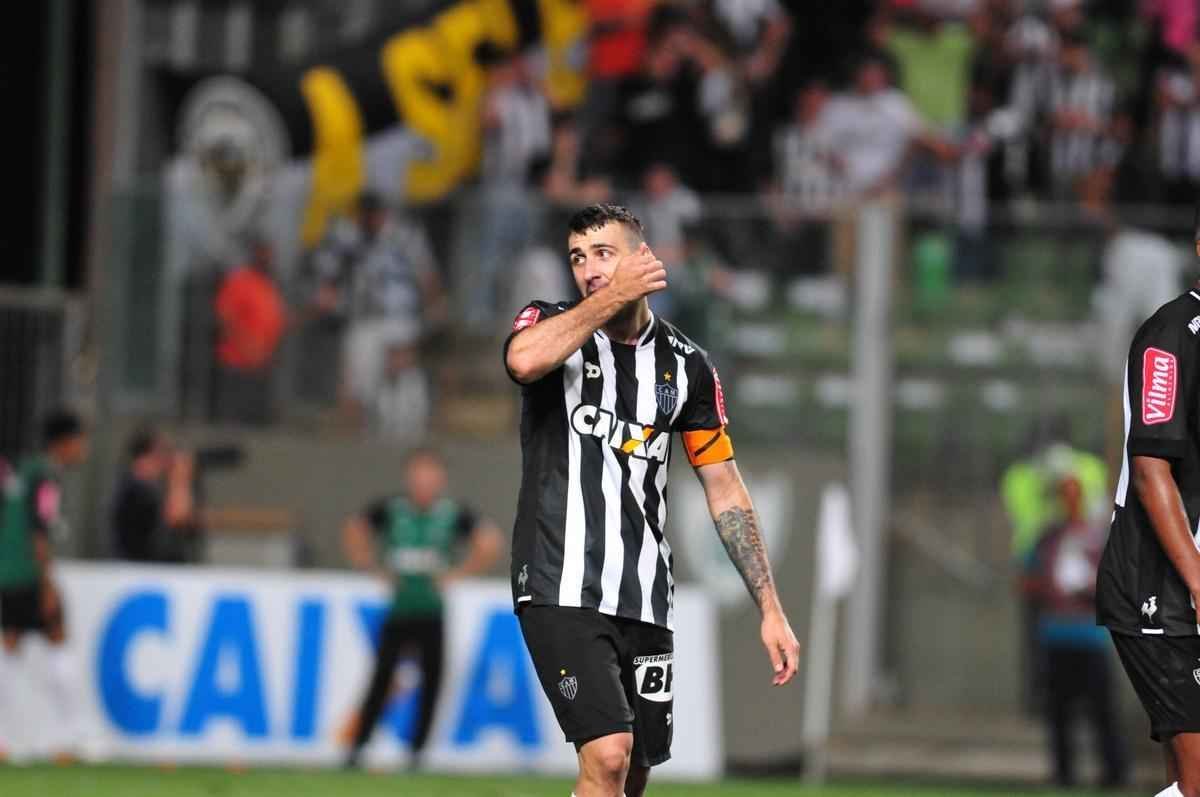 Fotos do jogo entre Atltico e Internacional no Independncia