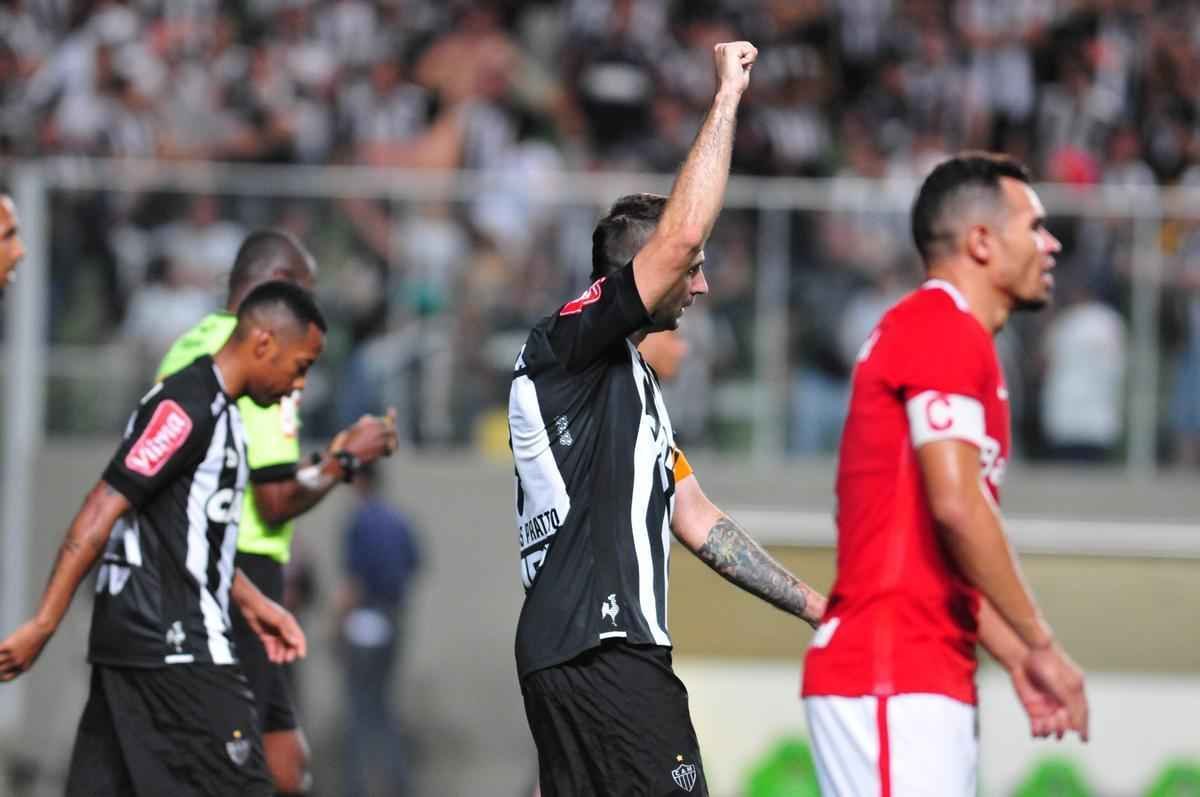 Fotos do jogo entre Atltico e Internacional no Independncia