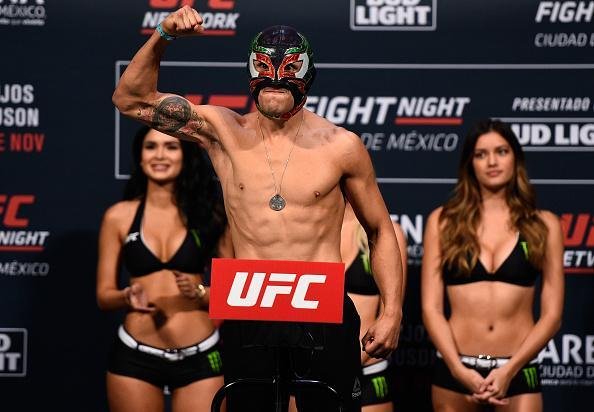 Pesagem do TUF Amrica Latina 3 Finale - Erik Perez usa mscara de 'luta livre' mexicana