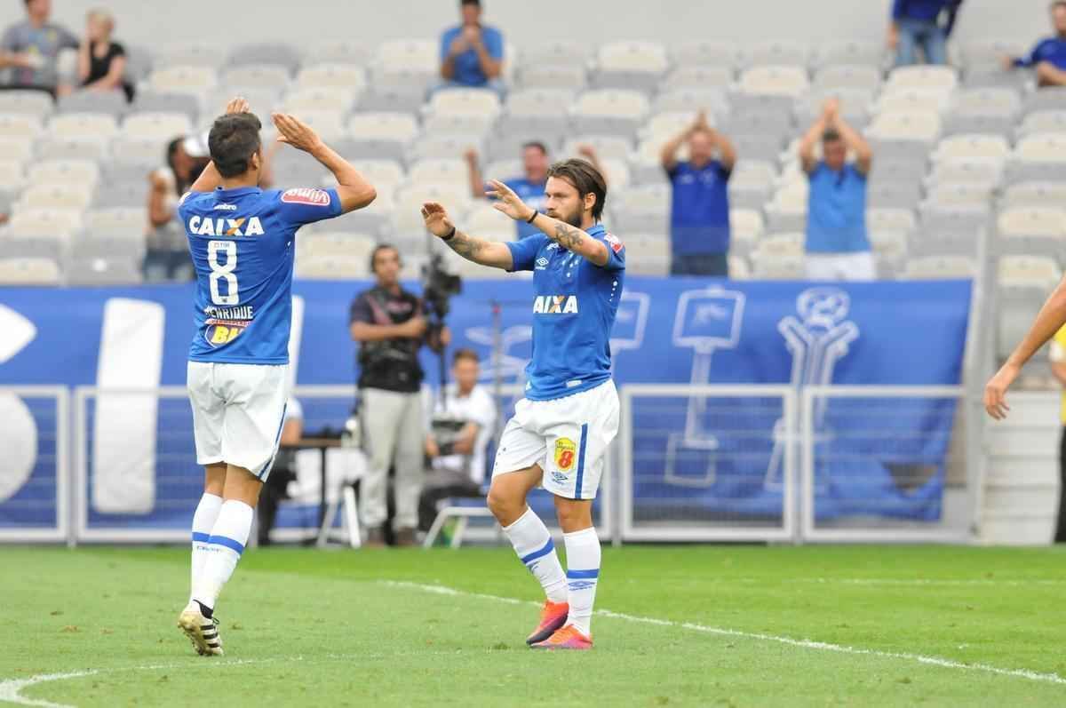 Fotos de Cruzeiro x Fluminense, no Mineiro, pela 34 rodada do Brasileiro (Rodrigo Clemente/EM D.A Press)