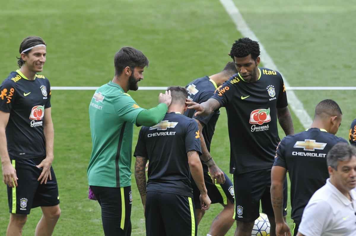 Nesta quarta-feira  tarde (09/11), Seleo Brasileira fez mais um treino no Mineiro e encerrou preparao para enfrentar a Argentina pelas Eliminatrias da Copa do Mundo