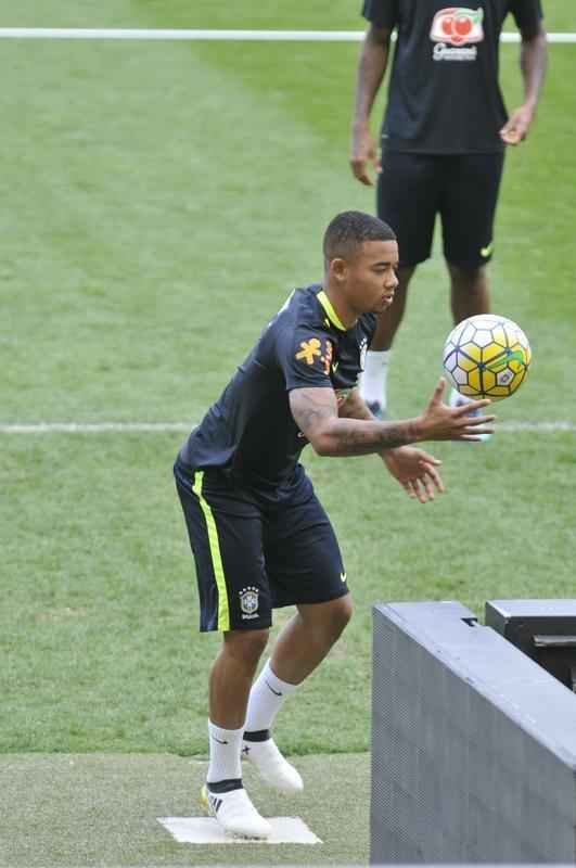 Nesta quarta-feira  tarde (09/11), Seleo Brasileira fez mais um treino no Mineiro e encerrou preparao para enfrentar a Argentina pelas Eliminatrias da Copa do Mundo