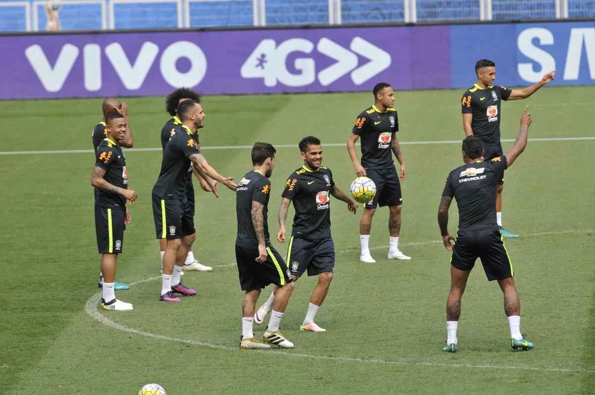 Nesta quarta-feira  tarde (09/11), Seleo Brasileira fez mais um treino no Mineiro e encerrou preparao para enfrentar a Argentina pelas Eliminatrias da Copa do Mundo