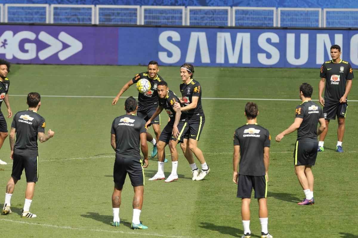 Nesta quarta-feira  tarde (09/11), Seleo Brasileira fez mais um treino no Mineiro e encerrou preparao para enfrentar a Argentina pelas Eliminatrias da Copa do Mundo