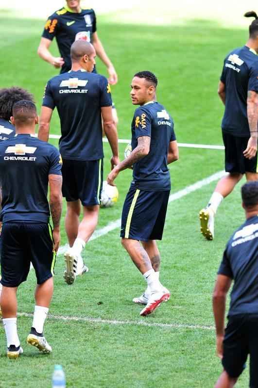 Nesta quarta-feira (09/11), Seleo Brasileira fez mais um treino no Mineiro e encerrou preparao para enfrentar a Argentina pelas Eliminatrias da Copa do Mundo
