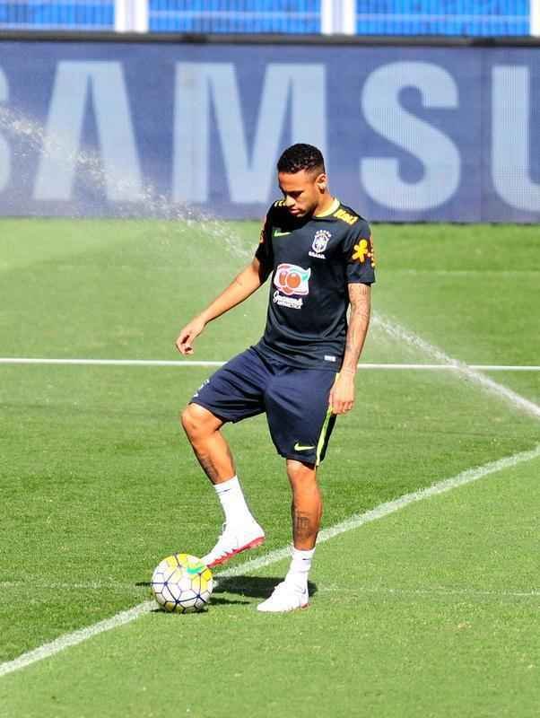 Nesta quarta-feira (09/11), Seleo Brasileira fez mais um treino no Mineiro e encerrou preparao para enfrentar a Argentina pelas Eliminatrias da Copa do Mundo