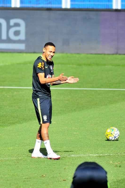 Nesta quarta-feira (09/11), Seleo Brasileira fez mais um treino no Mineiro e encerrou preparao para enfrentar a Argentina pelas Eliminatrias da Copa do Mundo