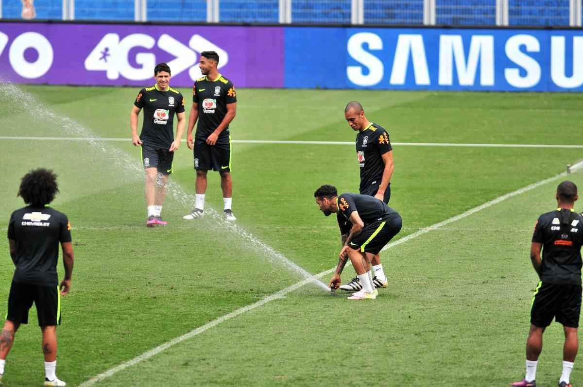Nesta quarta-feira (09/11), Seleo Brasileira fez mais um treino no Mineiro e encerrou preparao para enfrentar a Argentina pelas Eliminatrias da Copa do Mundo