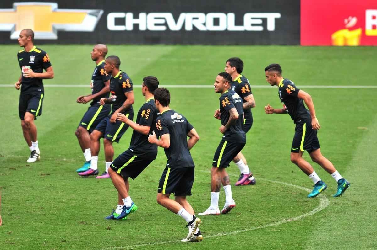 Nesta quarta-feira (09/11), Seleo Brasileira fez mais um treino no Mineiro e encerrou preparao para enfrentar a Argentina pelas Eliminatrias da Copa do Mundo