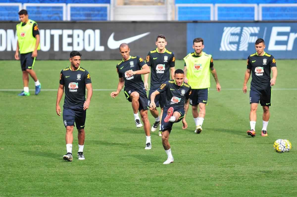 Nesta quarta-feira (09/11), Seleo Brasileira fez mais um treino no Mineiro e encerrou preparao para enfrentar a Argentina pelas Eliminatrias da Copa do Mundo