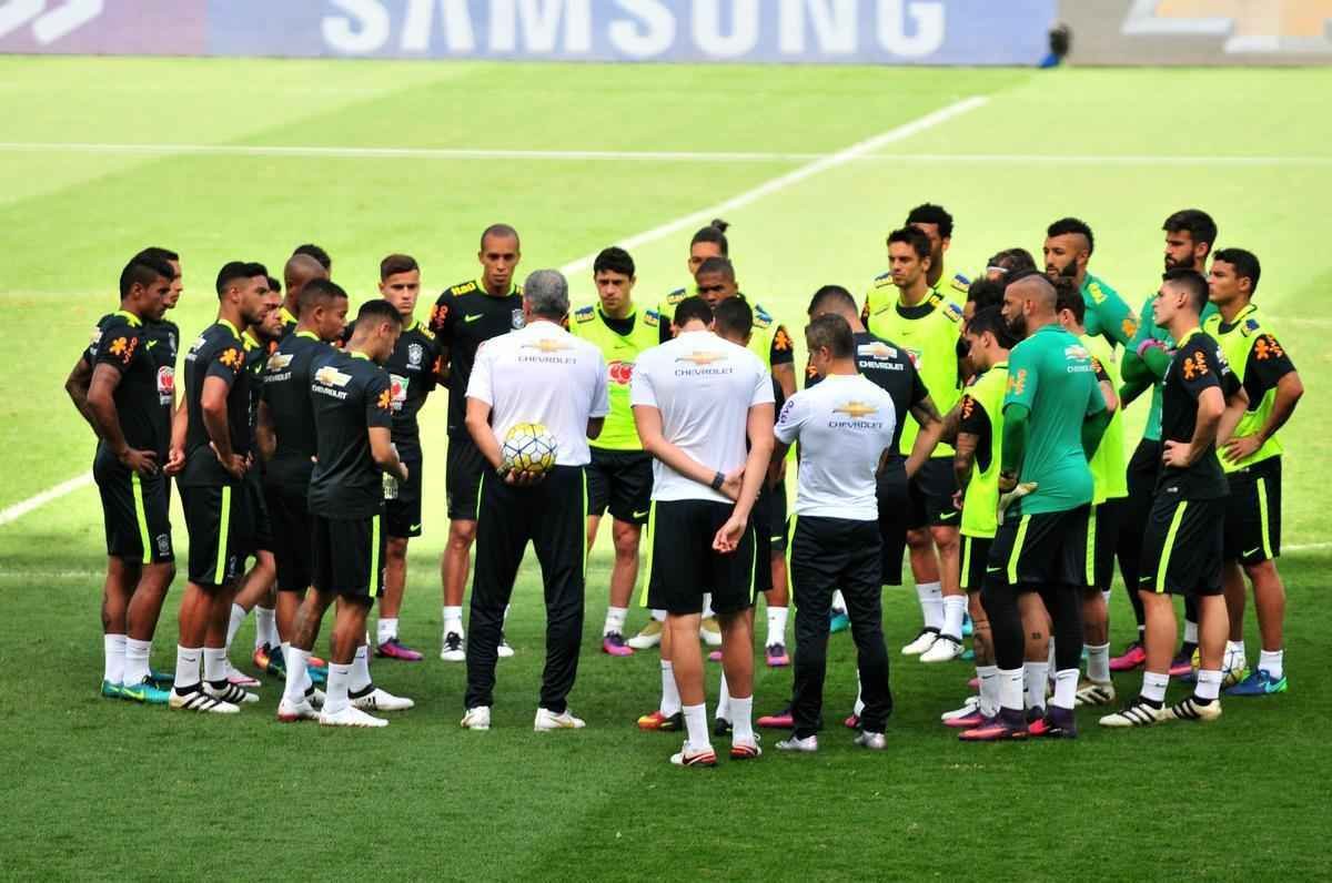 Nesta quarta-feira (09/11), Seleo Brasileira fez mais um treino no Mineiro e encerrou preparao para enfrentar a Argentina pelas Eliminatrias da Copa do Mundo