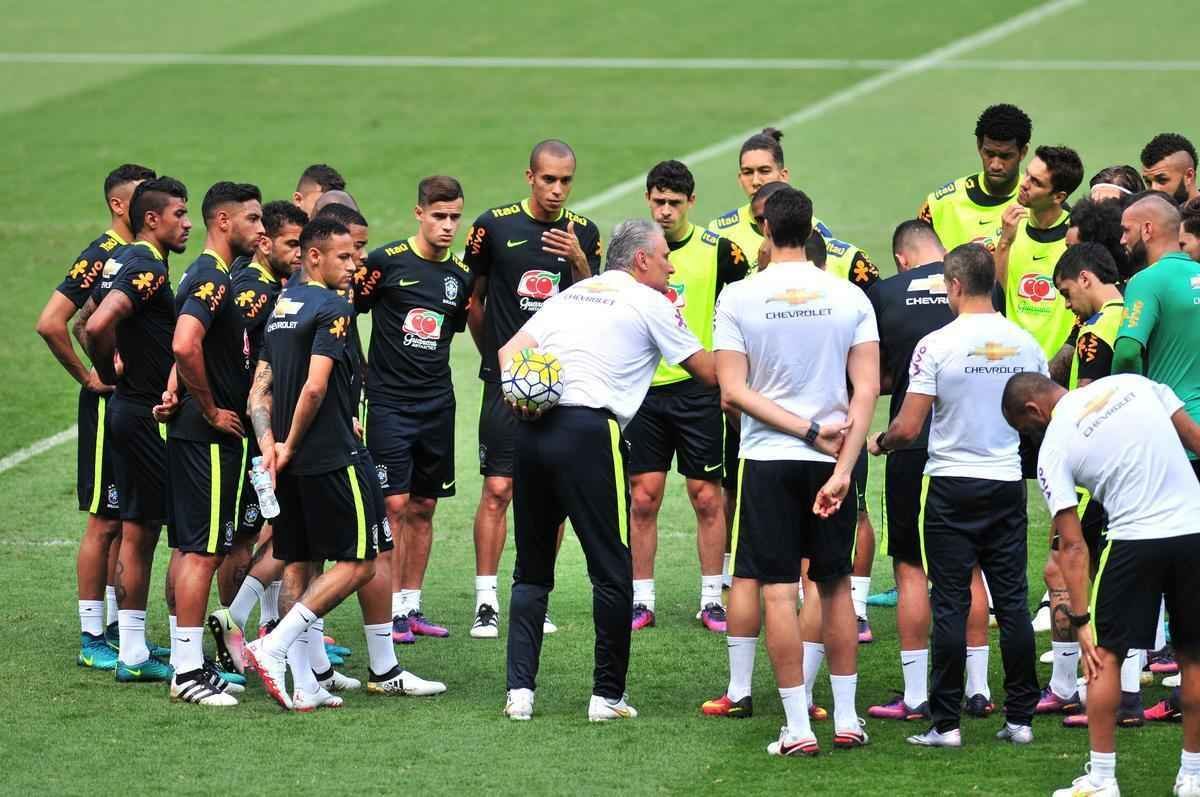 Nesta quarta-feira (09/11), Seleo Brasileira fez mais um treino no Mineiro e encerrou preparao para enfrentar a Argentina pelas Eliminatrias da Copa do Mundo
