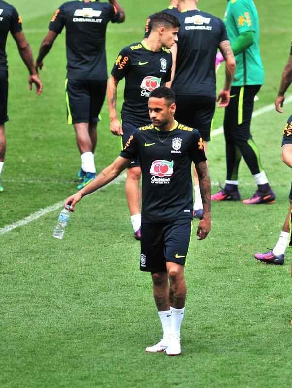 Nesta quarta-feira (09/11), Seleo Brasileira fez mais um treino no Mineiro e encerrou preparao para enfrentar a Argentina pelas Eliminatrias da Copa do Mundo