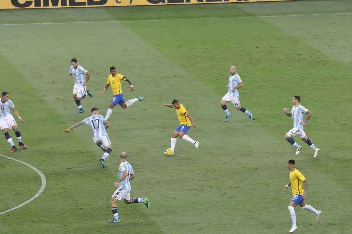 Fotos do primeiro tempo de Brasil x Argentina no Mineiro