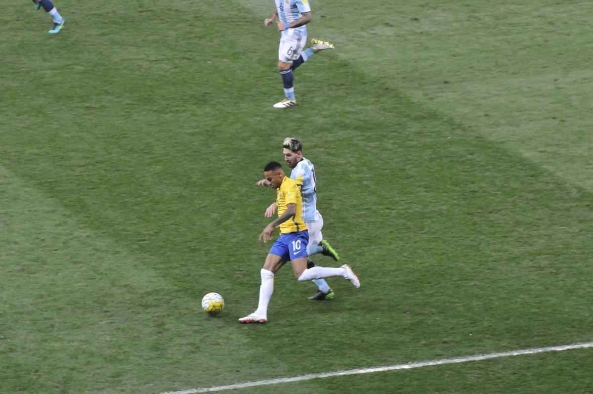 Fotos do primeiro tempo de Brasil x Argentina no Mineiro