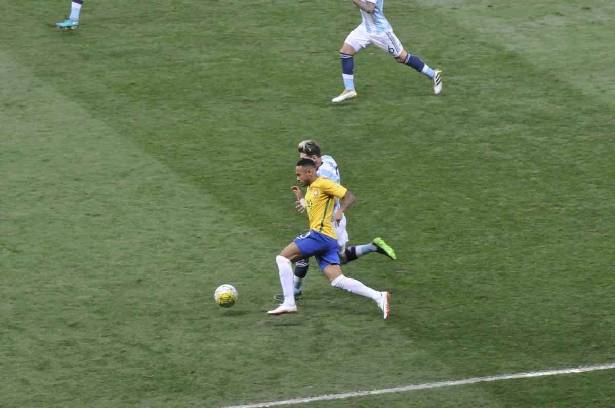 Fotos do primeiro tempo de Brasil x Argentina no Mineiro