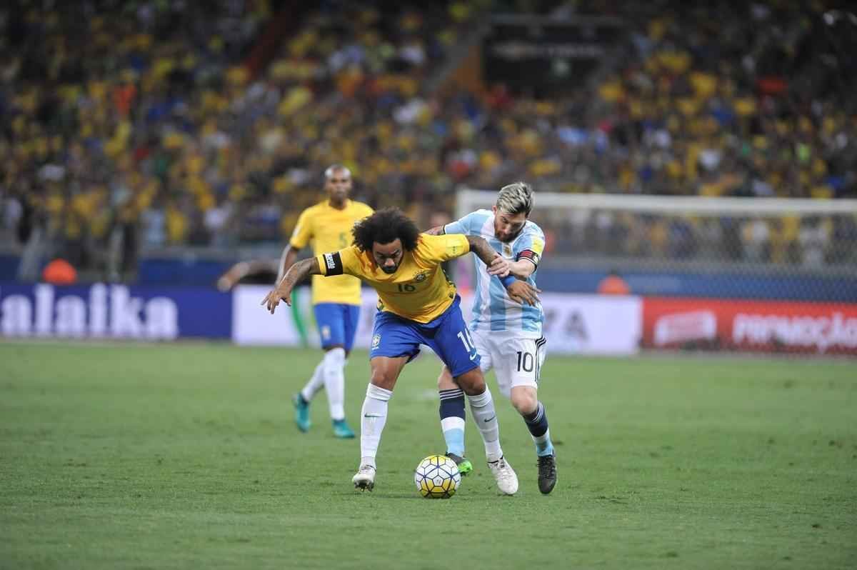 Imagens do primeiro tempo de Brasil e Argentina no Mineiro