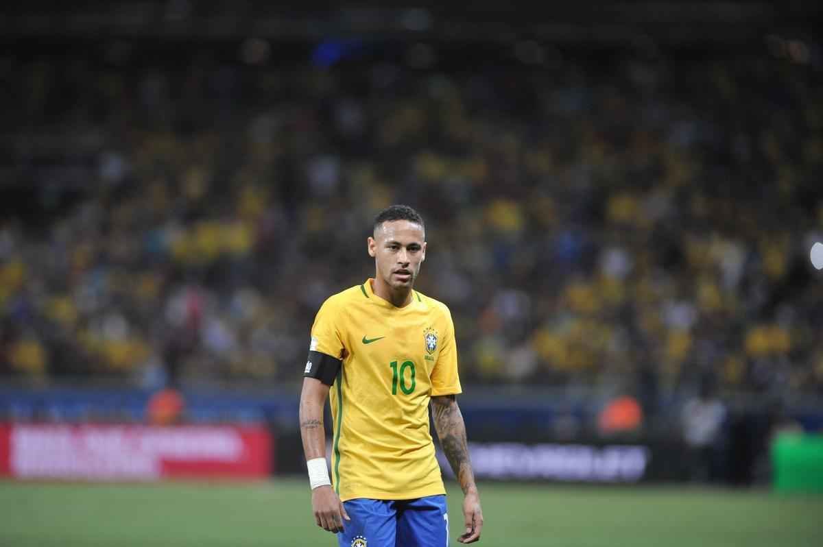 Imagens do primeiro tempo de Brasil e Argentina no Mineiro