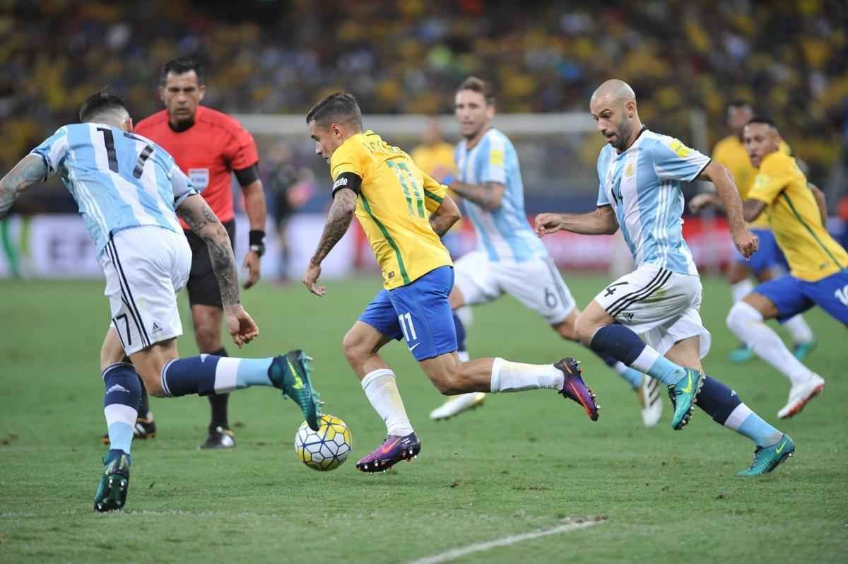 Phillippe Coutinho marcou o primeiro gol do Brasil no Mineiro