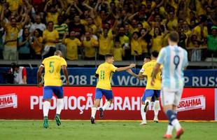 Philippe Coutinho marca o primeiro gol para o Brasil no Mineiro