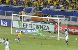 Paulinho marcou o terceiro do Brasil sobre a Argentina no Mineiro