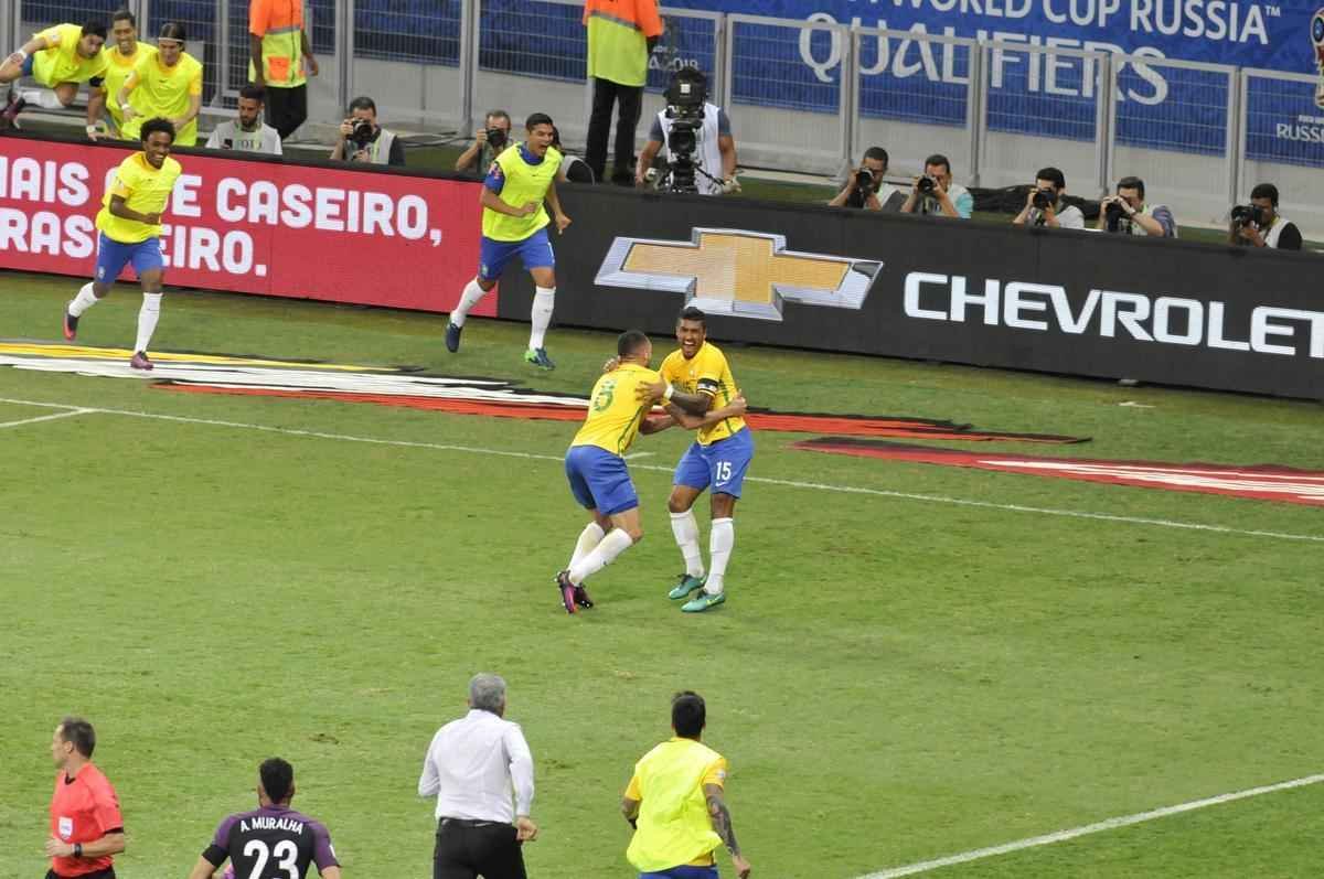 Paulinho marcou o terceiro do Brasil sobre a Argentina no Mineiro