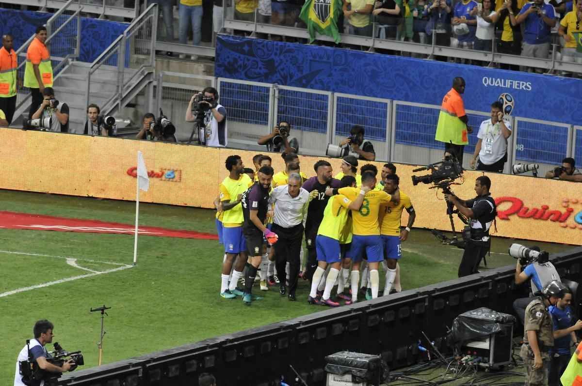Paulinho marcou o terceiro do Brasil sobre a Argentina no Mineiro