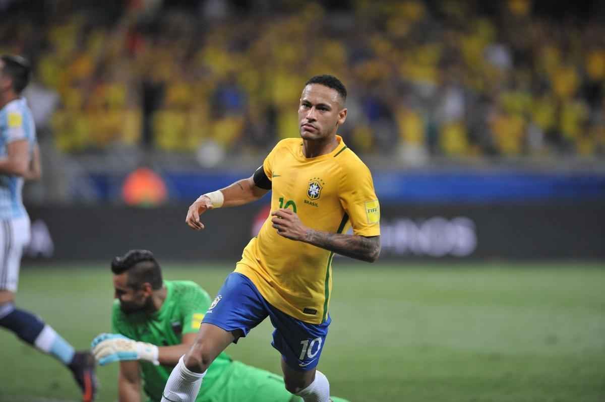 Neymar comemora seu gol no clssico diante da Argentina