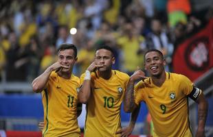 Neymar comemora seu gol no clssico diante da Argentina