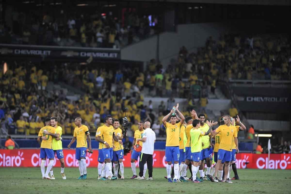 Neymar comemora seu gol no clssico diante da Argentina