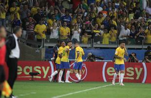 Alegria de Neymar no Mineirão e decepção de Messi, visivelmente abatido no jogo