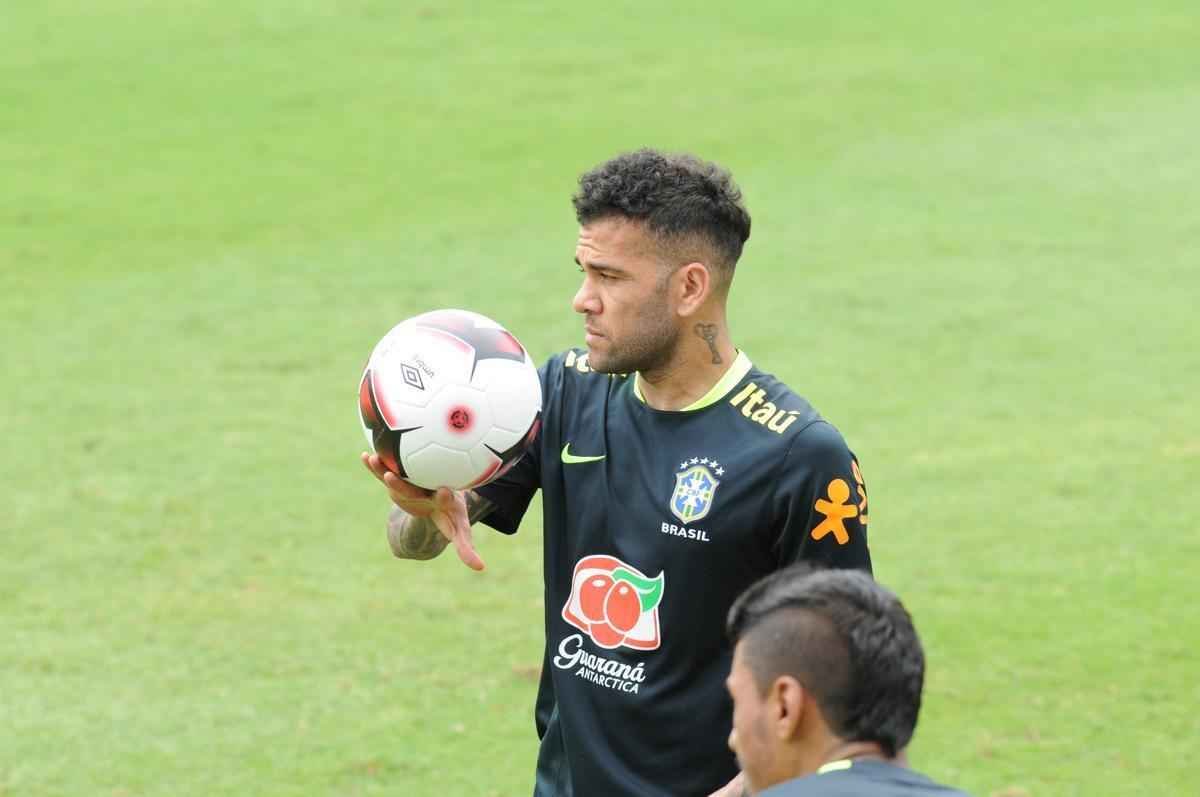 Imagens do treino da Seleo Brasileira neste sbado