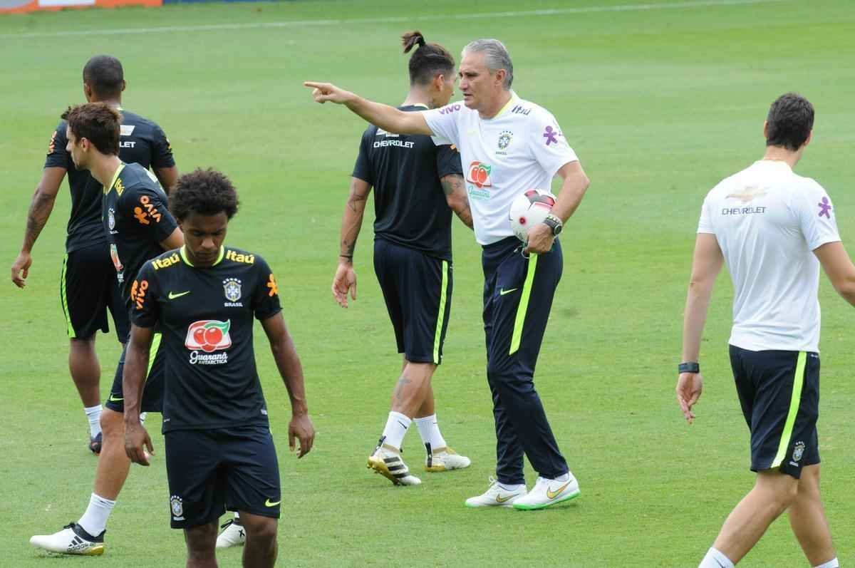 Imagens do treino da Seleo Brasileira neste sbado