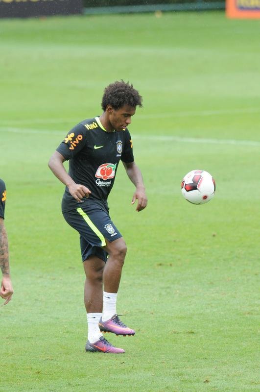 Em ltimo treino na Cidade do Galo, Seleo Brasileira deu sequncia  preparao para o duelo diante do Peru