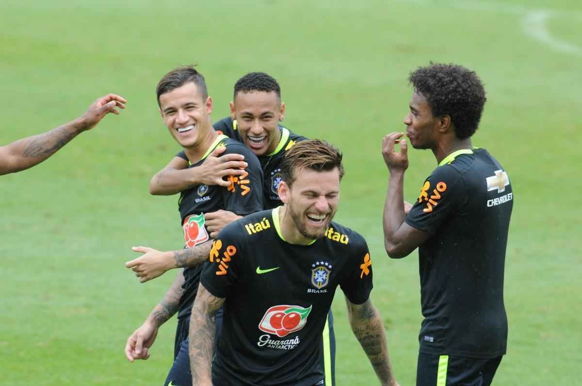 Em ltimo treino na Cidade do Galo, Seleo Brasileira deu sequncia  preparao para o duelo diante do Peru