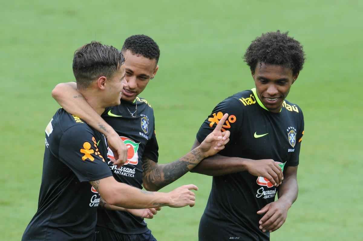 Em ltimo treino na Cidade do Galo, Seleo Brasileira deu sequncia  preparao para o duelo diante do Peru