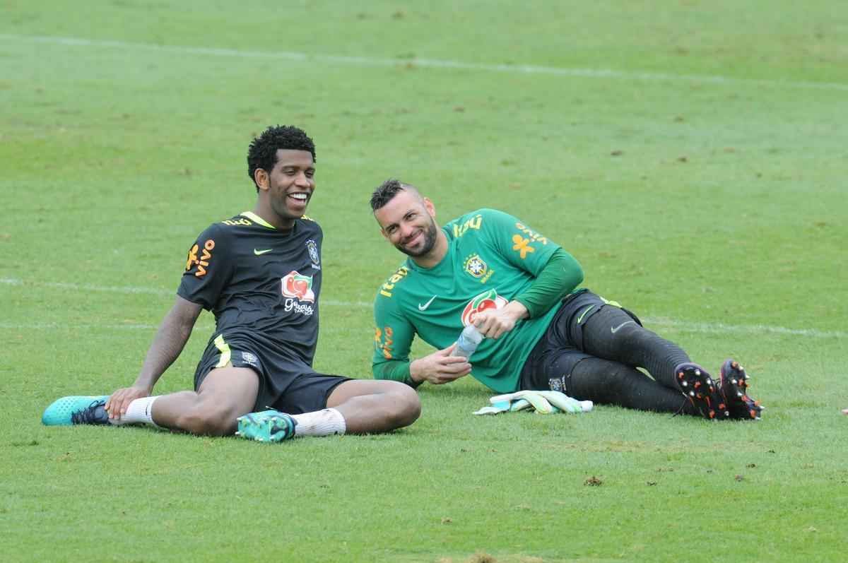 Em ltimo treino na Cidade do Galo, Seleo Brasileira deu sequncia  preparao para o duelo diante do Peru